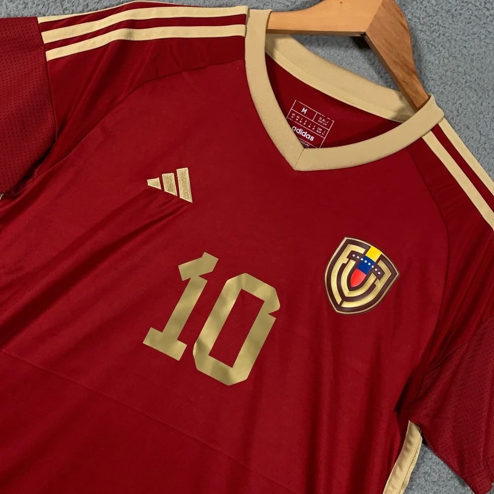 Adidas Venezuela Mayker Jersey Men's Medium M Burgundy Gold Soccer Shirt 10 FVF